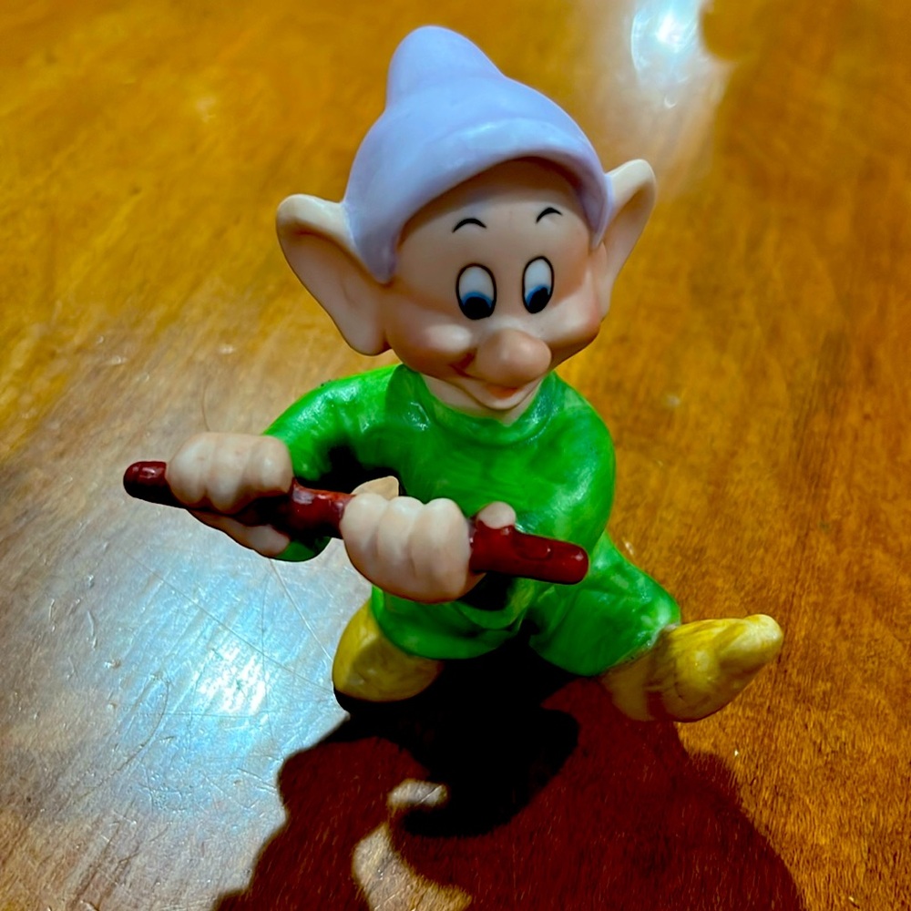 Vintage DOPEY Playing Flute DISNEY 3" Figurine Porcelain Snow White Sri Lanka